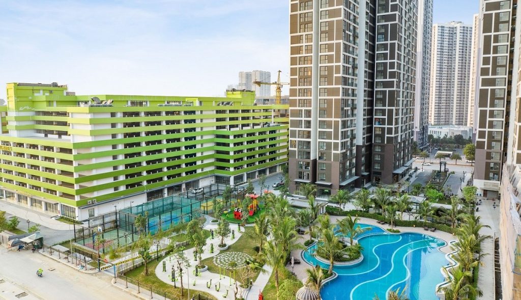 Hình ảnh bể bơi tại phân khu The Tonkin và tòa TK1 Vinhomes Smart City